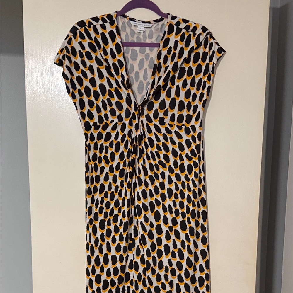 Diane Von Furstenberg Black and Gold Midi Dress